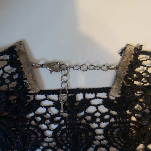 Black Lace Choker - Picture 4 of 4